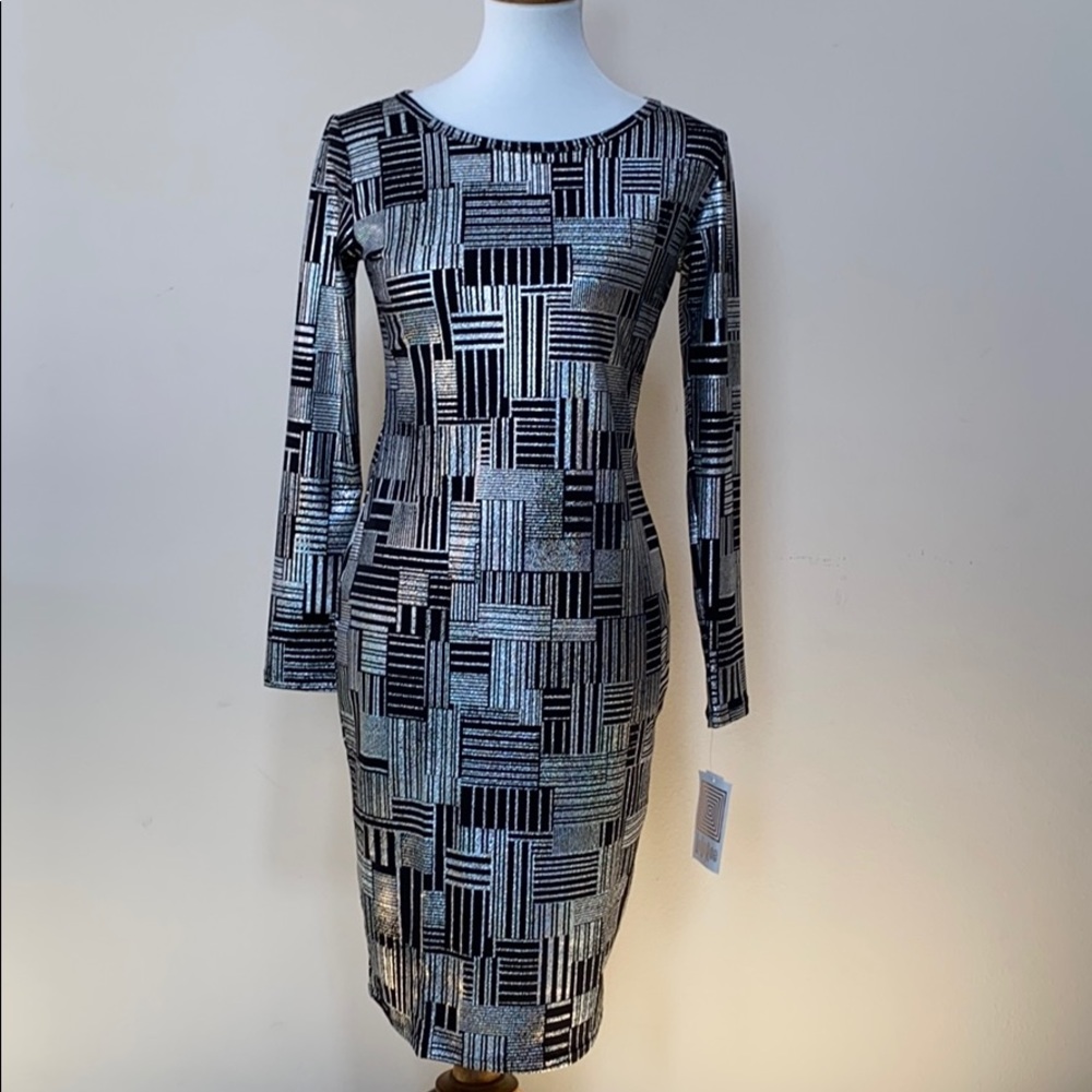 Elegant LuLaRoe Debbie